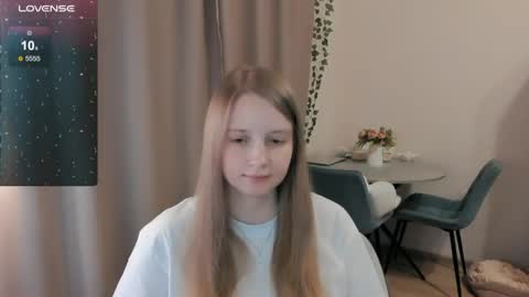Snapshot of alisha_ley chatting on 04.24.26 Alya online show from 04.24.26