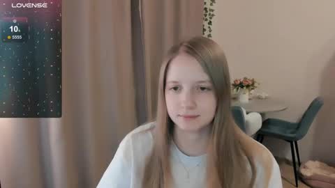 Snapshot of alisha_ley chatting on 04.25.26 Alya online show from 04.25.26