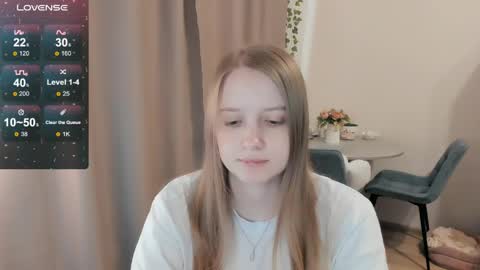 Snapshot of alisha_ley chatting on 05.26.26 Alya online show from 05.26.26