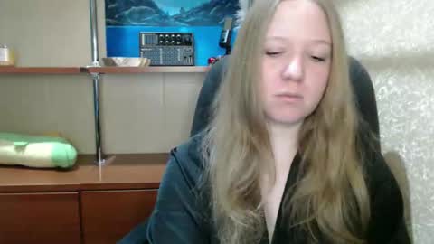 alisha_xi online show from 01.06.26