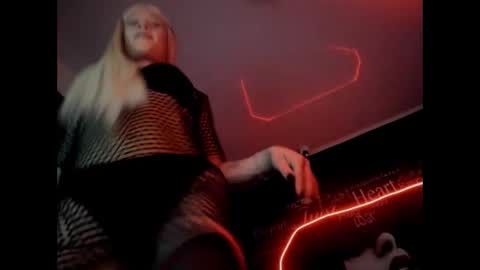 alishaa_nixx online show from 09.10.25
