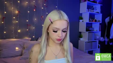 Snapshot of alishaaneta chatting on 05.26.26 Alisha online show from 05.26.26
