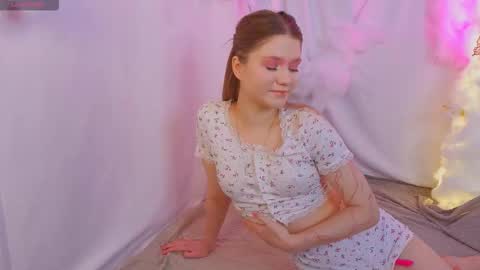 Alisia online show from 10.18.25