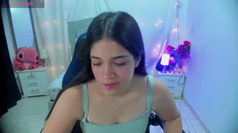 Snapshot of alison_girl22 chatting on 12.21.24 Alison online show from 12.21.24