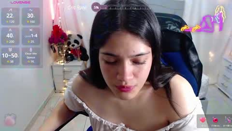 Snapshot of alison_girl22 chatting on 02.11.25 Alison online show from 02.11.25