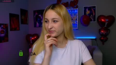 Snapshot of alison_purr chatting on 02.25.26 alison_purr online show from 02.25.26