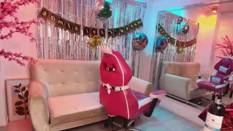 Snapshot of alissa_ricek chatting on 12.19.25 Alissa online show from 12.19.25