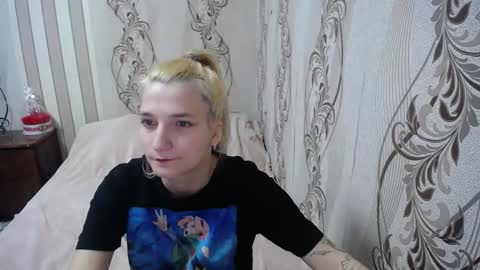 Snapshot of alissaclentx chatting on 11.20.25 alissaclentx online show from 11.20.25