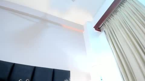 AlissaNix online show from 12.20.25