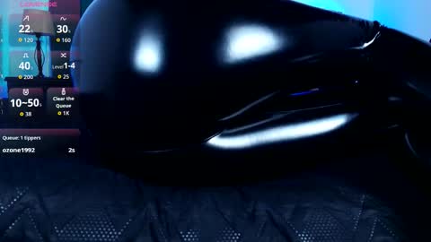 Snapshot of alisse_moore chatting on 10.04.25 Alisse online show from 10.04.25