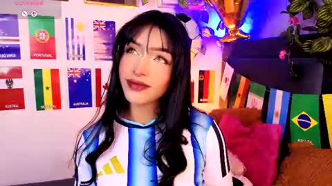 Snapshot of alisse_xx chatting on 06.19.26 alisse_xx online show from 06.19.26