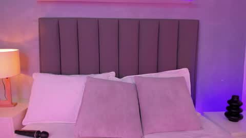 Snapshot of alisson_81 chatting on 12.23.25 alisson_81 online show from 12.23.25