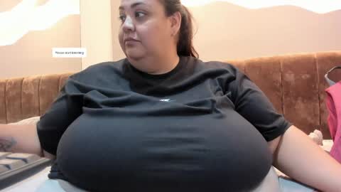 Snapshot of alisson_am chatting on 04.20.26 Alisson online show from 04.20.26