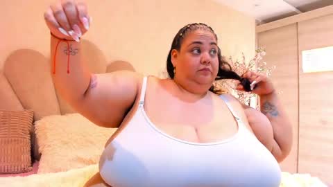 Snapshot of alisson_am chatting on 05.17.26 Alisson online show from 05.17.26