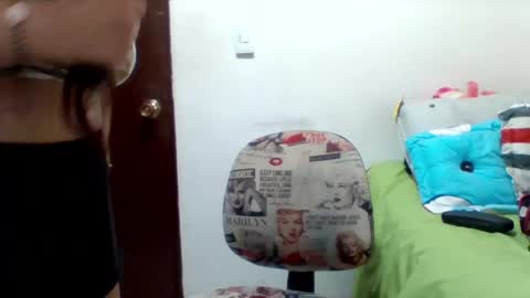 Snapshot of alisson_brand chatting on 02.21.25 alisson brand online show from 02.21.25