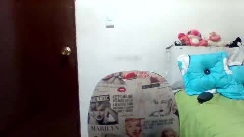 Snapshot of alisson_brand chatting on 02.22.25 alisson brand online show from 02.22.25