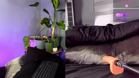 Snapshot of alisson_clare chatting on 12.19.25 A L I S S O N online show from 12.19.25