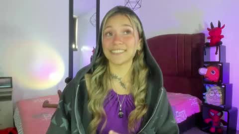 Alisson IG alisson zafiro27 online show from 12.18.24