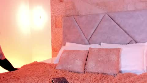 Alisson Joness online show from 01.11.26