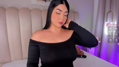 Snapshot of alissyadanger chatting on 07.24.26 TATIS online show from 07.24.26