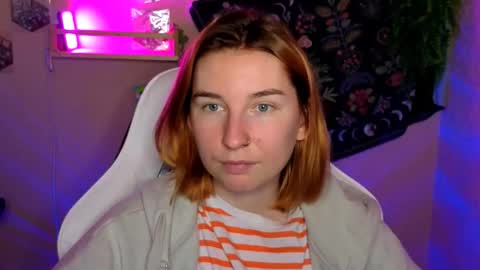 Snapshot of alisun_ chatting on 09.13.25 A L I C E online show from 09.13.25