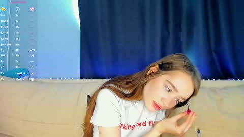Snapshot of alivialovely chatting on 05.19.26 Alivia online show from 05.19.26