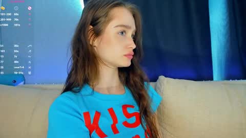 Snapshot of alivialovely chatting on 05.26.26 Alivia online show from 05.26.26
