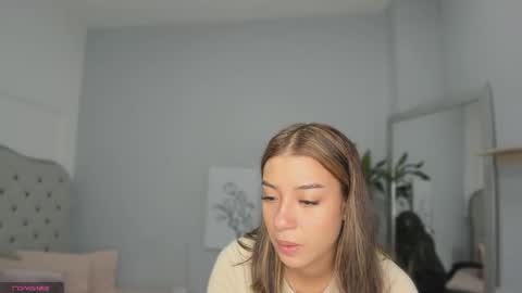 alix_18 online show from 09.09.25