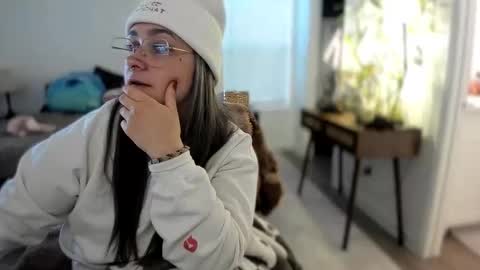 alix_valentine online show from 11.14.25