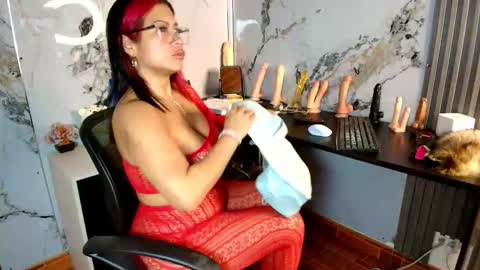 Snapshot of alixlong chatting on 02.13.26 Alix online show from 02.13.26