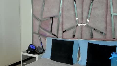 alix online show from 10.23.25