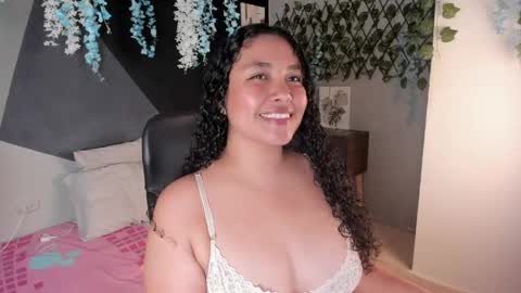 Snapshot of alixon_fiore5 chatting on 05.02.26 alixon online show from 05.02.26