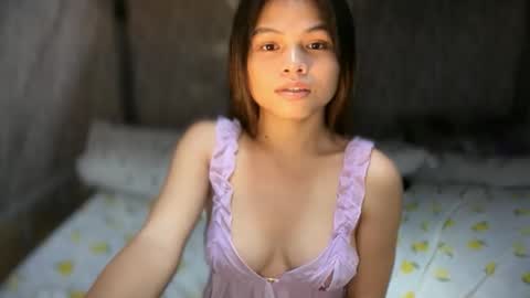Snapshot of aliyah_molly chatting on 05.25.26 aliyah online show from 05.25.26