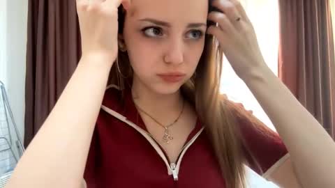 Snapshot of alizavigneau chatting on 01.18.26 Alice online show from 01.18.26