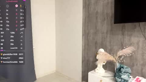 Snapshot of alizavigneau chatting on 03.03.26 Alice online show from 03.03.26