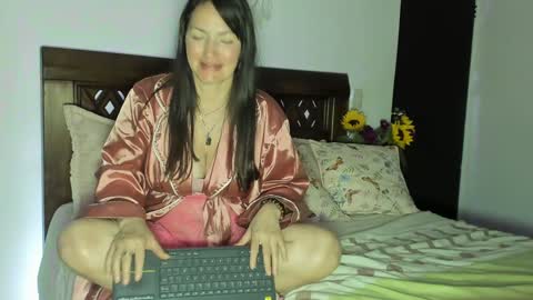 Andrea..... online show from 02.07.25