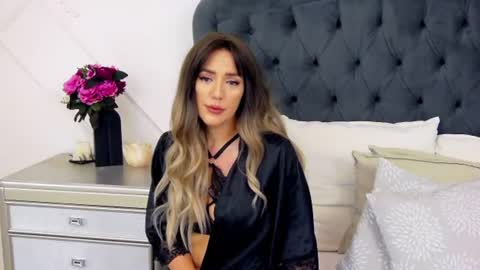 Snapshot of aliznichols chatting on 06.15.26 Aliz online show from 06.15.26