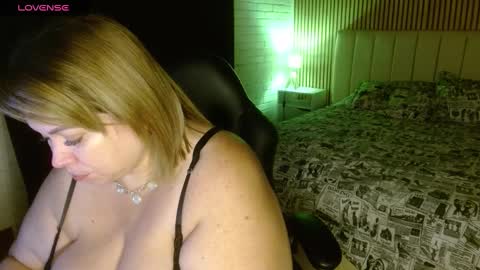 Snapshot of allegra_ferragamo chatting on 02.18.25 Ale online show from 02.18.25