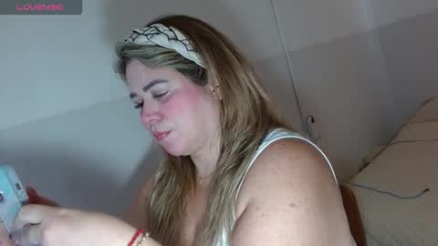 Snapshot of allegra_ferragamo chatting on 09.12.25 Ale online show from 09.12.25