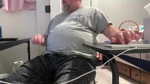 Allergictolove online show from 02.22.26