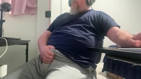 Allergictolove online show from 03.26.26