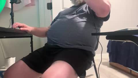 Allergictolove online show from 04.15.26