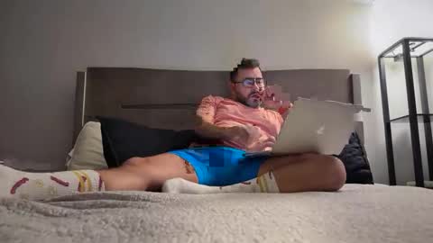 Snapshot of allessandro699 chatting on 10.08.25 Allessandro online show from 10.08.25