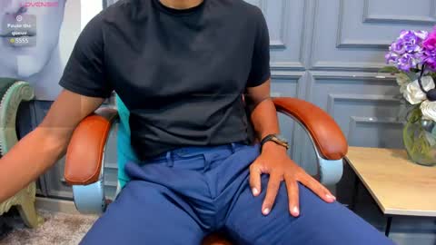 Snapshot of allessandrosantos chatting on 02.22.25 Help me reach 100 likes online show from 02.22.25