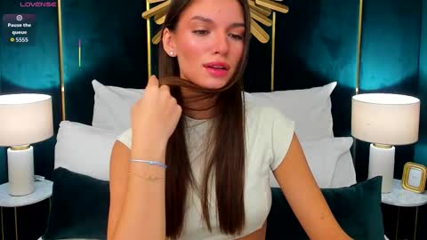 Snapshot of allexag chatting on 10.04.25 Lexi online show from 10.04.25
