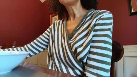 Snapshot of allgood4u chatting on 11.19.25 wishlist on bio online show from 11.19.25