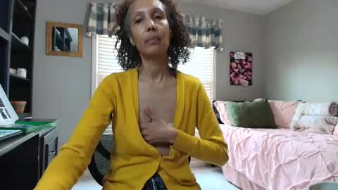 Snapshot of allgood4u chatting on 01.31.26 wishlist on bio online show from 01.31.26