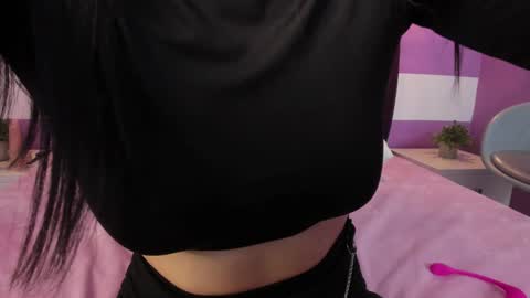 Snapshot of alli_cooper chatting on 12.11.24 Ali online show from 12.11.24