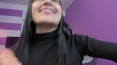 Snapshot of alli_cooper chatting on 12.14.24 Ali online show from 12.14.24