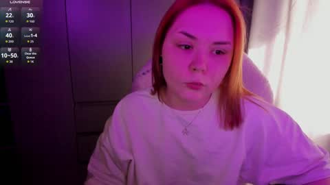 Snapshot of alli_zi chatting on 05.11.26 Blair online show from 05.11.26